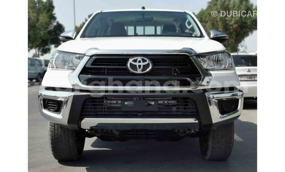 Sayi Imported Toyota Hilux White Mota in Import - Dubai a Ashanti Sayi Imported Toyota Hilux White Mota in Import - Dubai a Ashanti