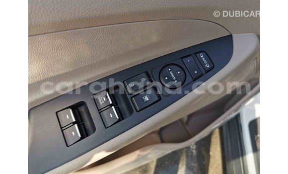 Sayi Imported Hyundai Tucson White Mota in Import - Dubai a Ashanti Sayi Imported Hyundai Tucson White Mota in Import - Dubai a Ashanti