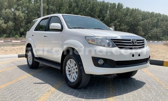 Ra Imported Toyota Fortuner funfun Ọkọ̀ in Import - Dubai ni Ashanti Ra Imported Toyota Fortuner funfun Ọkọ̀ in Import - Dubai ni Ashanti