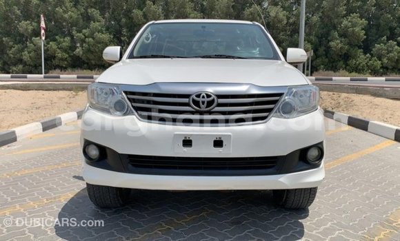 Ra Imported Toyota Fortuner funfun Ọkọ̀ in Import - Dubai ni Ashanti Ra Imported Toyota Fortuner funfun Ọkọ̀ in Import - Dubai ni Ashanti