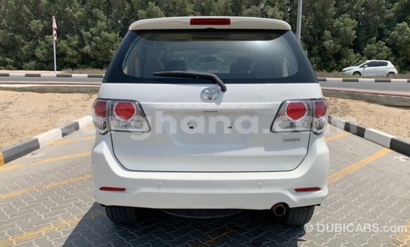 Ra Imported Toyota Fortuner funfun Ọkọ̀ in Import - Dubai ni Ashanti Ra Imported Toyota Fortuner funfun Ọkọ̀ in Import - Dubai ni Ashanti