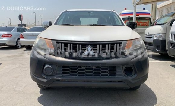 Buy Import Mitsubishi L200 White Car in Import - Dubai in Ashanti Buy Import Mitsubishi L200 White Car in Import - Dubai in Ashanti