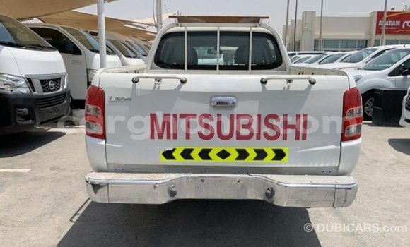 Buy Import Mitsubishi L200 White Car in Import - Dubai in Ashanti Buy Import Mitsubishi L200 White Car in Import - Dubai in Ashanti