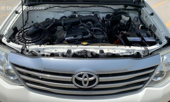 Ra Imported Toyota Fortuner funfun Ọkọ̀ in Import - Dubai ni Ashanti Ra Imported Toyota Fortuner funfun Ọkọ̀ in Import - Dubai ni Ashanti
