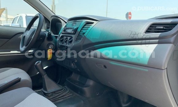 Ra Imported Mitsubishi L200 funfun Ọkọ̀ in Import - Dubai ni Ashanti Ra Imported Mitsubishi L200 funfun Ọkọ̀ in Import - Dubai ni Ashanti