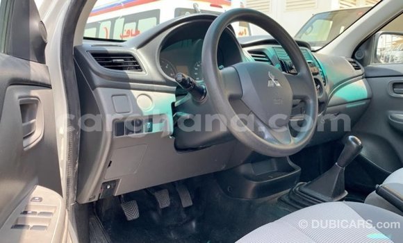 Ra Imported Mitsubishi L200 funfun Ọkọ̀ in Import - Dubai ni Ashanti Ra Imported Mitsubishi L200 funfun Ọkọ̀ in Import - Dubai ni Ashanti
