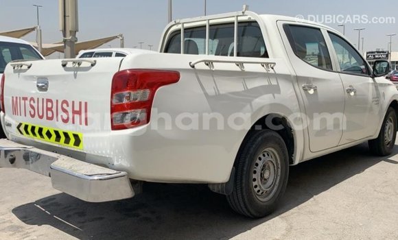 Sayi Imported Mitsubishi L200 White Mota in Import - Dubai a Ashanti Sayi Imported Mitsubishi L200 White Mota in Import - Dubai a Ashanti