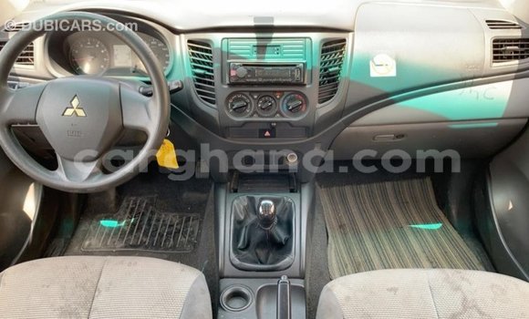 Sayi Imported Mitsubishi L200 White Mota in Import - Dubai a Ashanti Sayi Imported Mitsubishi L200 White Mota in Import - Dubai a Ashanti