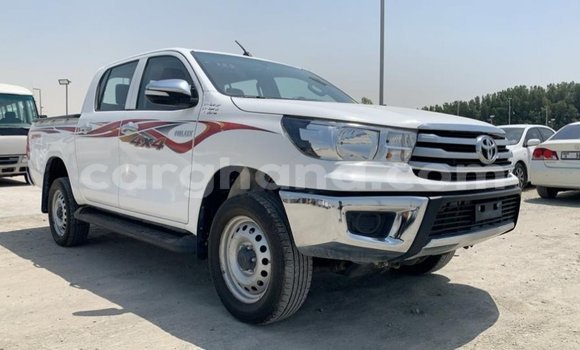 Ra Imported Toyota Hilux funfun Ọkọ̀ in Import - Dubai ni Ashanti Ra Imported Toyota Hilux funfun Ọkọ̀ in Import - Dubai ni Ashanti