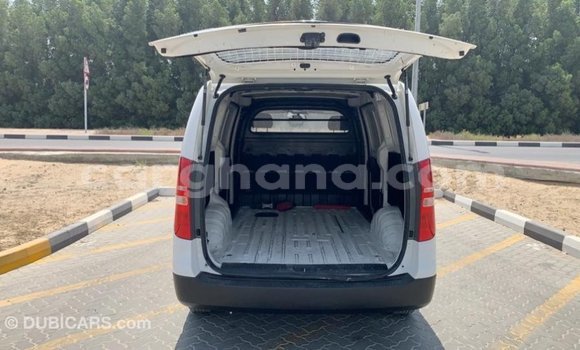 Buy Import Hyundai Accent White Car in Import - Dubai in Ashanti Buy Import Hyundai Accent White Car in Import - Dubai in Ashanti