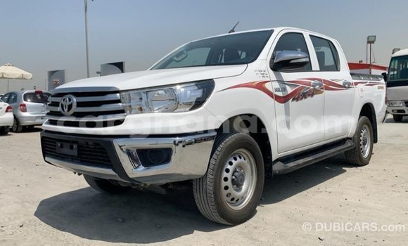 Ra Imported Toyota Hilux funfun Ọkọ̀ in Import - Dubai ni Ashanti Ra Imported Toyota Hilux funfun Ọkọ̀ in Import - Dubai ni Ashanti