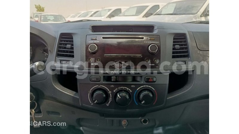 Big with watermark toyota hilux ashanti import dubai 24476