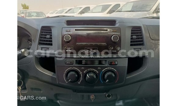 Ra Imported Toyota Hilux funfun Ọkọ̀ in Import - Dubai ni Ashanti Ra Imported Toyota Hilux funfun Ọkọ̀ in Import - Dubai ni Ashanti
