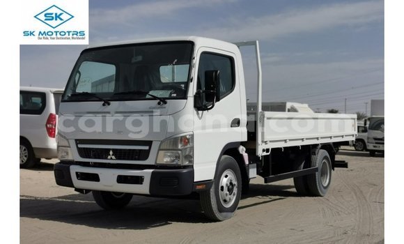 Ra Imported Mitsubishi Fuso funfun Ọkọ̀ akẹ́rù ńlá in Import - Dubai ni Ashanti Ra Imported Mitsubishi Fuso funfun Ọkọ̀ akẹ́rù ńlá in Import - Dubai ni Ashanti