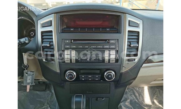 Sayi Imported Mitsubishi Pajero White Mota in Import - Dubai a Ashanti Sayi Imported Mitsubishi Pajero White Mota in Import - Dubai a Ashanti