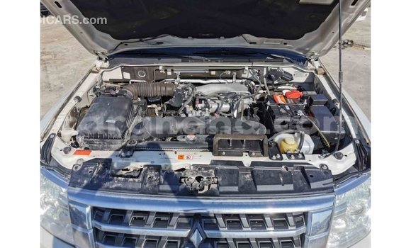 Sayi Imported Mitsubishi Pajero White Mota in Import - Dubai a Ashanti Sayi Imported Mitsubishi Pajero White Mota in Import - Dubai a Ashanti
