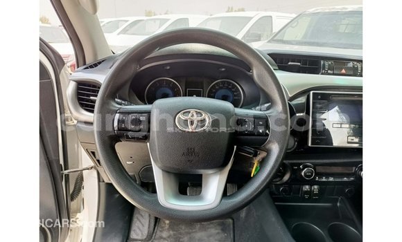 Buy Import Toyota Hilux White Car in Import - Dubai in Ashanti Buy Import Toyota Hilux White Car in Import - Dubai in Ashanti