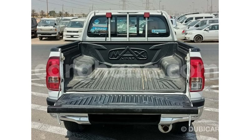 Big with watermark toyota hilux ashanti import dubai 24492