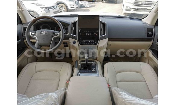 Ra Imported Toyota Land Cruiser funfun Ọkọ̀ in Import - Dubai ni Ashanti Ra Imported Toyota Land Cruiser funfun Ọkọ̀ in Import - Dubai ni Ashanti