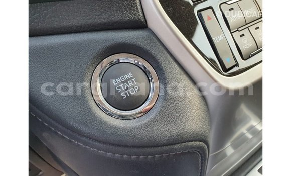 Buy Import Toyota Land Cruiser White Car in Import - Dubai in Ashanti Buy Import Toyota Land Cruiser White Car in Import - Dubai in Ashanti