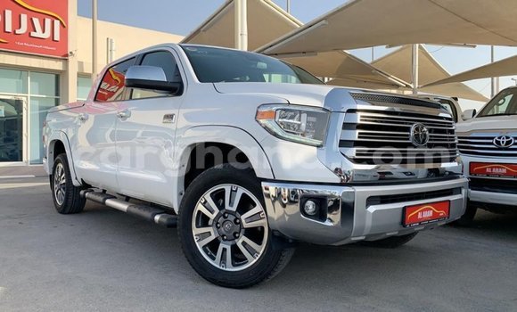 Sayi Imported Toyota Tundra White Mota in Import - Dubai a Ashanti Sayi Imported Toyota Tundra White Mota in Import - Dubai a Ashanti