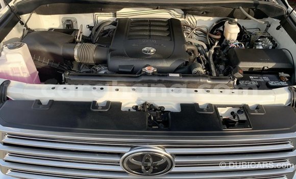 Sayi Imported Toyota Tundra White Mota in Import - Dubai a Ashanti Sayi Imported Toyota Tundra White Mota in Import - Dubai a Ashanti