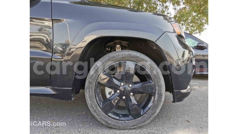 Big with watermark jeep grand cherokee ashanti import dubai 24561