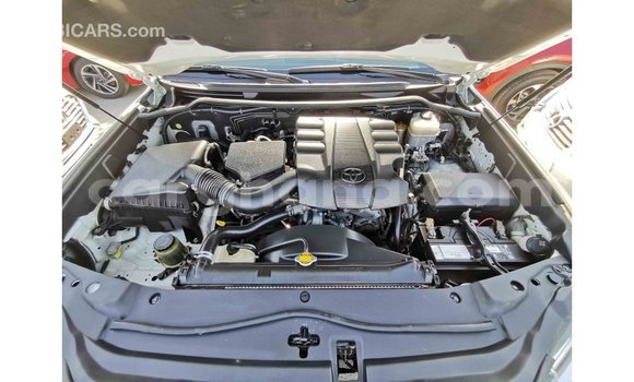 Ra Imported Toyota Land Cruiser funfun Ọkọ̀ in Import - Dubai ni Ashanti Ra Imported Toyota Land Cruiser funfun Ọkọ̀ in Import - Dubai ni Ashanti