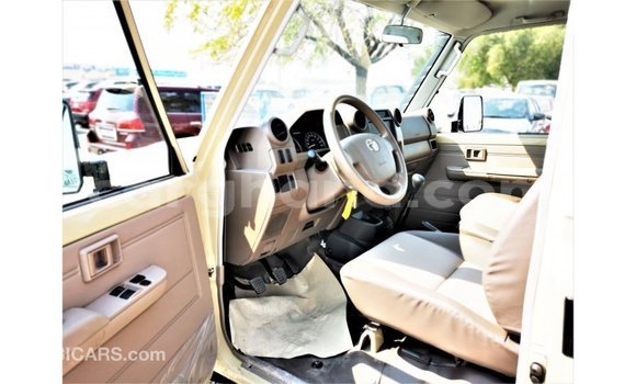 Buy Import Toyota Land Cruiser Beige Car in Import - Dubai in Ashanti Buy Import Toyota Land Cruiser Beige Car in Import - Dubai in Ashanti