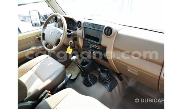 Buy Import Toyota Land Cruiser Beige Car in Import - Dubai in Ashanti Buy Import Toyota Land Cruiser Beige Car in Import - Dubai in Ashanti