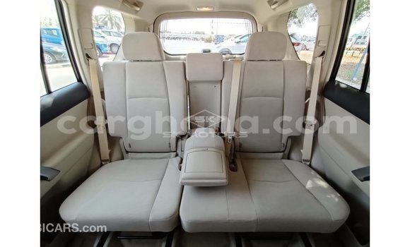 Sayi Imported Toyota Prado White Mota in Import - Dubai a Ashanti Sayi Imported Toyota Prado White Mota in Import - Dubai a Ashanti