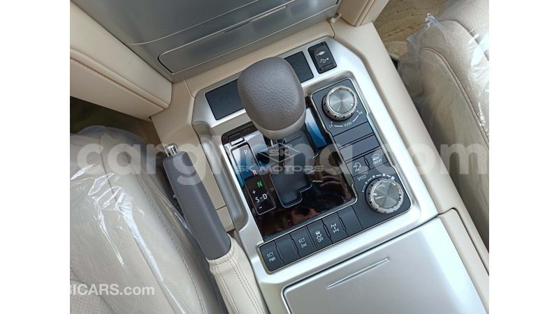 Big with watermark toyota land cruiser ashanti import dubai 24632