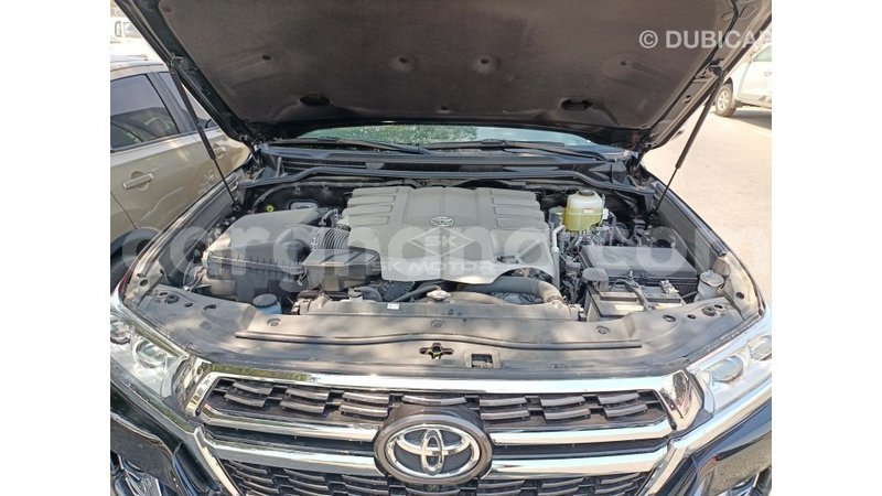 Big with watermark toyota land cruiser ashanti import dubai 24632