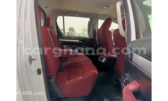 Sayi Imported Toyota Hilux White Mota in Import - Dubai a Ashanti Sayi Imported Toyota Hilux White Mota in Import - Dubai a Ashanti