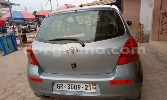 Sayi Na hannu Toyota Yaris Azurfa Mota in Accra a Greater Accra Sayi Na hannu Toyota Yaris Azurfa Mota in Accra a Greater Accra