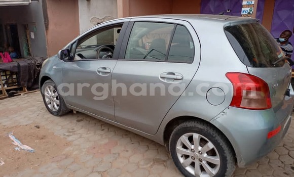 Sayi Na hannu Toyota Yaris Azurfa Mota in Accra a Greater Accra Sayi Na hannu Toyota Yaris Azurfa Mota in Accra a Greater Accra