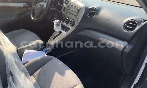 Buy Used Toyota Matrix White Car in Accra in Greater Accra Buy Used Toyota Matrix White Car in Accra in Greater Accra