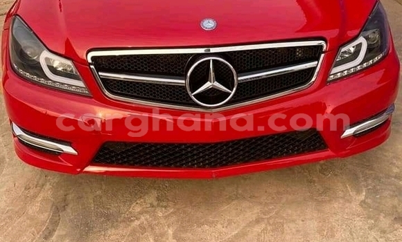 Sayi Na hannu Mercedes-Benz E-Classe Red Mota in Accra a Greater Accra Sayi Na hannu Mercedes-Benz E-Classe Red Mota in Accra a Greater Accra