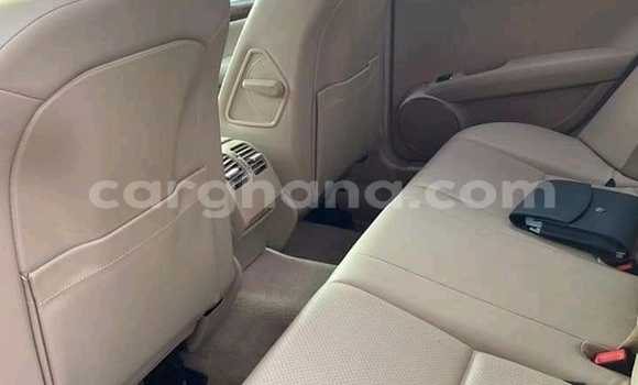 Sayi Na hannu Mercedes-Benz E-Classe Red Mota in Accra a Greater Accra Sayi Na hannu Mercedes-Benz E-Classe Red Mota in Accra a Greater Accra