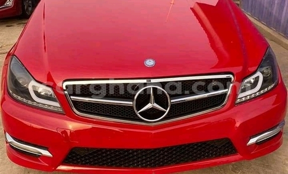Sayi Na hannu Mercedes-Benz E-Classe Red Mota in Accra a Greater Accra Sayi Na hannu Mercedes-Benz E-Classe Red Mota in Accra a Greater Accra