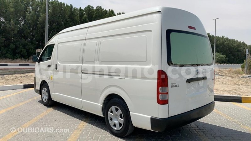 Big with watermark toyota hiace ashanti import dubai 24694