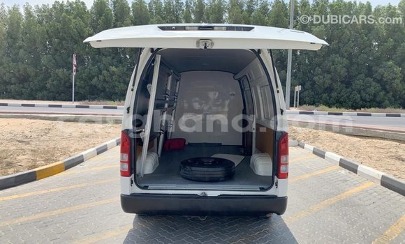 Sayi Imported Toyota Hiace White Mota in Import - Dubai a Ashanti Sayi Imported Toyota Hiace White Mota in Import - Dubai a Ashanti