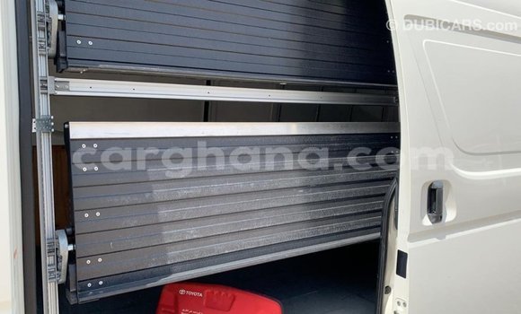 Sayi Imported Toyota Hiace White Mota in Import - Dubai a Ashanti Sayi Imported Toyota Hiace White Mota in Import - Dubai a Ashanti