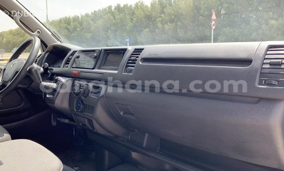 Sayi Imported Toyota Hiace White Mota in Import - Dubai a Ashanti Sayi Imported Toyota Hiace White Mota in Import - Dubai a Ashanti