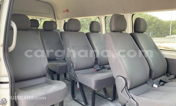 Sayi Imported Toyota Hiace White Mota in Import - Dubai a Ashanti Sayi Imported Toyota Hiace White Mota in Import - Dubai a Ashanti