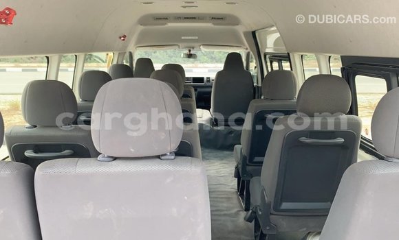 Sayi Imported Toyota Hiace White Mota in Import - Dubai a Ashanti Sayi Imported Toyota Hiace White Mota in Import - Dubai a Ashanti
