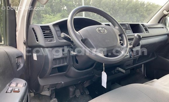 Sayi Imported Toyota Hiace White Mota in Import - Dubai a Ashanti Sayi Imported Toyota Hiace White Mota in Import - Dubai a Ashanti