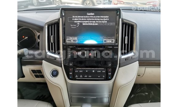 Buy Import Toyota Land Cruiser White Car in Import - Dubai in Ashanti Buy Import Toyota Land Cruiser White Car in Import - Dubai in Ashanti