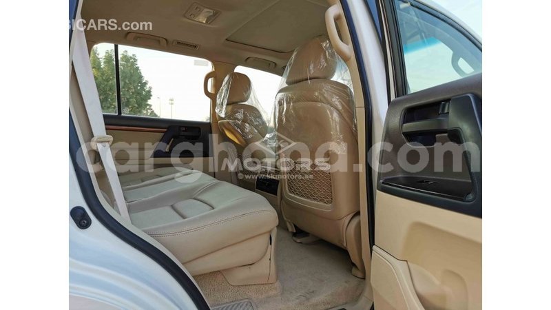 Big with watermark toyota land cruiser ashanti import dubai 24705