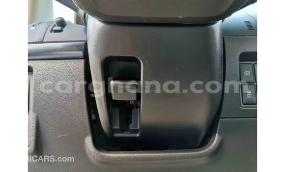 Ra Imported Toyota Prado funfun Ọkọ̀ in Import - Dubai ni Ashanti Ra Imported Toyota Prado funfun Ọkọ̀ in Import - Dubai ni Ashanti